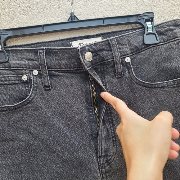 Madewell | The Perfect Vintage Jeans in Lunar Wash Size 27 Style NF113 - Picture 4 of 12